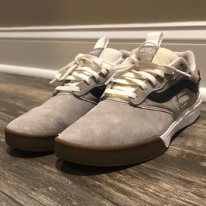 New Vans Ultra Range size 9